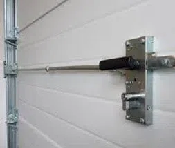 Locksmith Of Alameda Alameda, CA 510-214-1089 - 17aa-Garage-Door-Locks